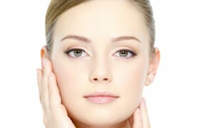 Điều trị tận gốc tàn nhang, trứng cá giúp làm đẹp da Điều trị tận gốc tàn nhang, trứng cá giúp làm đẹp da
