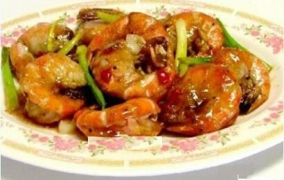 Tôm rang me chua ngọt hấp dẫn, đưa cơm
