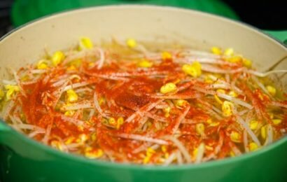 Thưởng thức nét độc đáo của canh giá đỗ thịt bò mang hương vị Hàn Quốc Thưởng thức nét độc đáo của canh giá đỗ thịt bò mang hương vị Hàn Quốc