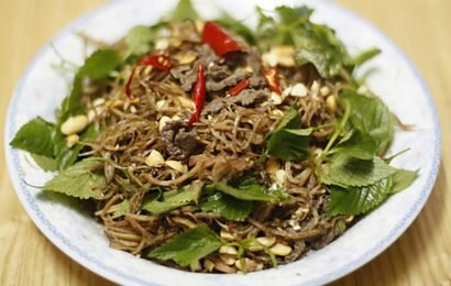 Cách làm nộm hoa chuối thịt bò khô ngon ăn, dễ làm Cách làm nộm hoa chuối thịt bò khô ngon ăn, dễ làm