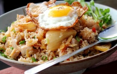 20 phút cho cách làm cơm chiên kim chi Hàn Quốc siêu đơn giản tại nhà 20 phút cho cách làm cơm chiên kim chi Hàn Quốc siêu đơn giản tại nhà