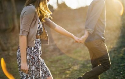 Nên mua quà tặng Valentine gì cho bạn gái ở xa ý nghĩa nhất? Nên mua quà tặng Valentine gì cho bạn gái ở xa ý nghĩa nhất?