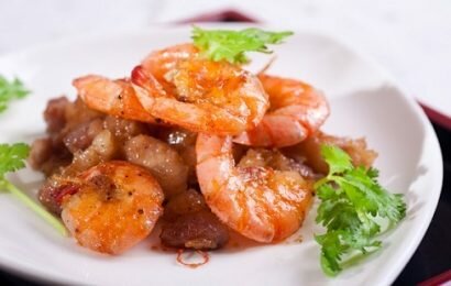 Đưa cơm với thịt ba chỉ kho tôm mặn ngon đậm đà Đưa cơm với thịt ba chỉ kho tôm mặn ngon đậm đà