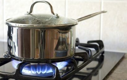 Mẹo vặt tiết kiệm 50% lượng gas khi đun nấu! Bạn có tin không?