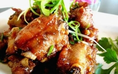 Mách bạn cách làm sườn xào mặn ngọt ăn với cơm lúc nào cũng ngon Mách bạn cách làm sườn xào mặn ngọt ăn với cơm lúc nào cũng ngon