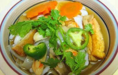 Mách bạn cách nấu bánh canh cua chay ngon cực thanh đạm
