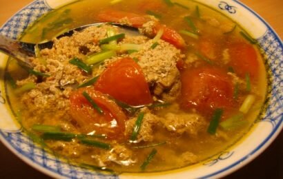 Mách bạn cách nấu canh riêu cua ngon khiến ai cũng phải ngưỡng mộ Mách bạn cách nấu canh riêu cua ngon khiến ai cũng phải ngưỡng mộ