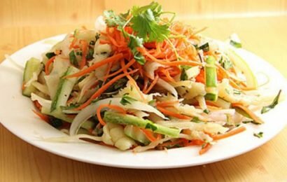 Chân gà rút xương ngâm chua ngọt chống ngán cho mùa oi bức