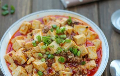 Tê tê cay nồng đậu xốt Tứ Xuyên, vừa ăn vừa thổi Tê tê cay nồng đậu xốt Tứ Xuyên, vừa ăn vừa thổi