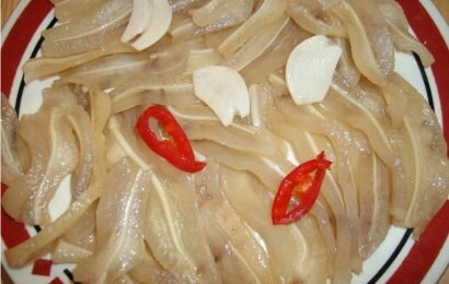 Cách làm lỗ tai heo ngâm giấm đường chua ngọt cho bữa nhậu ngon Cách làm lỗ tai heo ngâm giấm đường chua ngọt cho bữa nhậu ngon