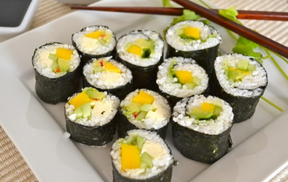 Cách làm sushi rau củ thanh đạm mà không kém phần ngon miệng Cách làm sushi rau củ thanh đạm mà không kém phần ngon miệng