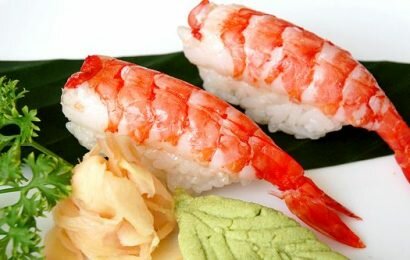 Cách làm sushi tôm vừa ngon, vừa bổ lại rất tiện lợi Cách làm sushi tôm vừa ngon, vừa bổ lại rất tiện lợi