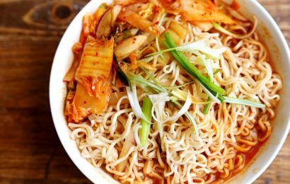 Cách nấu mì kim chi ngon ngất ngây cho bữa sáng ấm dạ