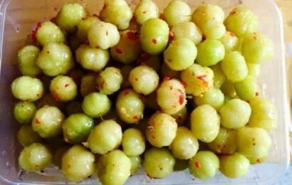 Cách làm chùm ruột ngâm muối ớt cực đã cực ngon Cách làm chùm ruột ngâm muối ớt cực đã cực ngon