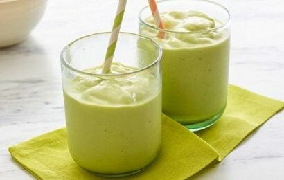 Cách làm sinh tố bơ cho bé ăn dặm cực ngon lành Cách làm sinh tố bơ cho bé ăn dặm cực ngon lành