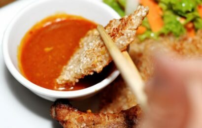 Cách pha nước chấm nầm bò nướng thơm ngon không khác gì ngoài hàng