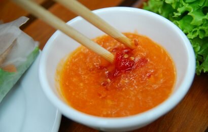 Cách làm tương chấm nem nướng giúp món nem thêm phần hấp dẫn