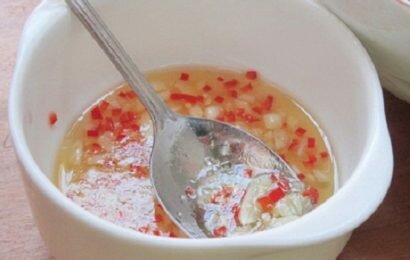 Học ngay cách pha nước chấm nem thính ngon mà bạn chưa hề từng biết Học ngay cách pha nước chấm nem thính ngon mà bạn chưa hề từng biết