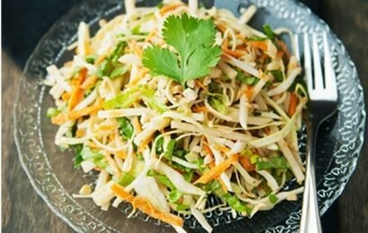 Hướng dẫn cách làm nộm gà xoài xanh ngon độc nhất vô nhị Hướng dẫn cách làm nộm gà xoài xanh ngon độc nhất vô nhị