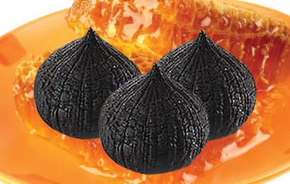 Bật mí vài tác dụng của tỏi đen ngâm mật ong đối với sức khỏe con người Bật mí vài tác dụng của tỏi đen ngâm mật ong đối với sức khỏe con người