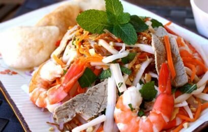 Cách làm gỏi hải sản ngó sen – tưởng không dễ mà dễ không tưởng Cách làm gỏi hải sản ngó sen – tưởng không dễ mà dễ không tưởng