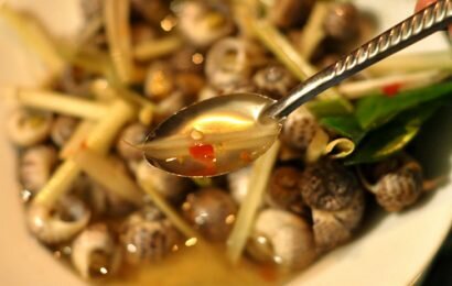 Học cách làm ốc luộc mắm ngon đậm đà hương vị