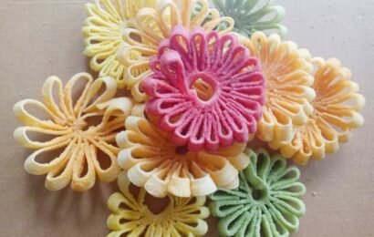 Hướng dẫn cách làm mứt dừa hoa cúc cực đơn giản Hướng dẫn cách làm mứt dừa hoa cúc cực đơn giản