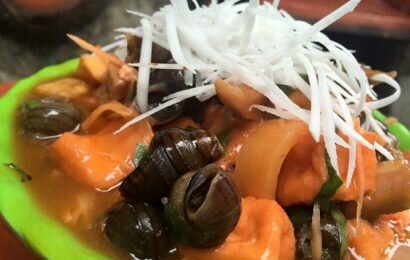 Cách làm ốc xào thập cẩm thơm ngon đến miếng cuối cùng