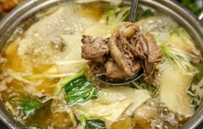 Cách nấu vịt xáo măng chua siêu đơn giản mà lạ miệng