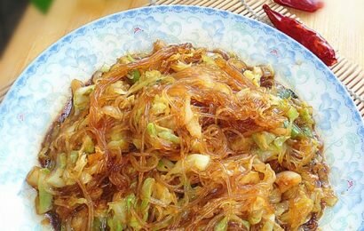 Món miến xào bắp cải giòn dai, thơm ngon đậm hương vị