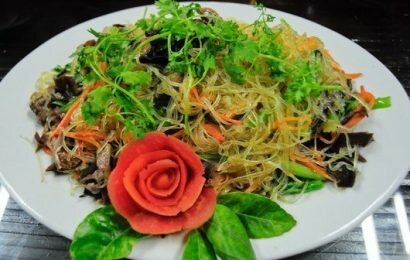 Hướng dẫn chi tiết cách làm miến xào lòng vịt ngon đến mê Hướng dẫn chi tiết cách làm miến xào lòng vịt ngon đến mê