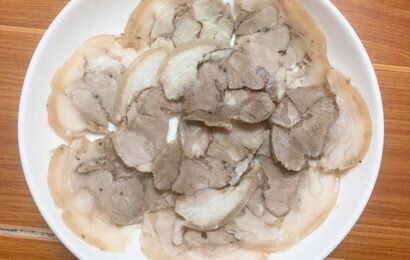 Cách luộc thịt chân giò ngon mà ai cũng biết