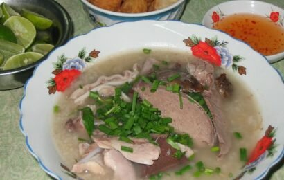 Tìm hiểu cách nấu cháo lòng bò ngon không kém gì ở tiệm