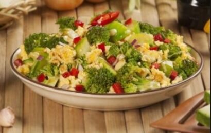 Mách bạn cách làm món súp lơ xào trứng thơm ngon hấp dẫn Mách bạn cách làm món súp lơ xào trứng thơm ngon hấp dẫn