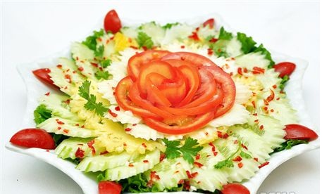 cách làm salad dưa chuột cà chua ngon 3