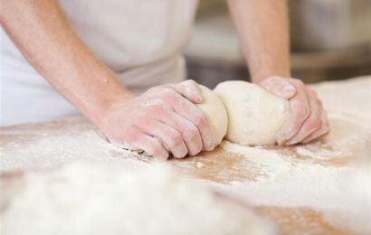 Hướng dẫn cách làm vỏ bánh trung thu nướng mềm