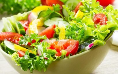 Chia sẻ cách làm salad dầu giấm trộn sốt mayonnaise Chia sẻ cách làm salad dầu giấm trộn sốt mayonnaise
