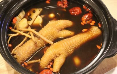 Cách làm chân gà hầm thuốc Bắc mới lạ cực ngon Cách làm chân gà hầm thuốc Bắc mới lạ cực ngon