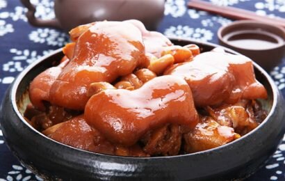 Cách làm chân giò hầm thuốc bắc cả cái cho chị em nội trợ Cách làm chân giò hầm thuốc bắc cả cái cho chị em nội trợ