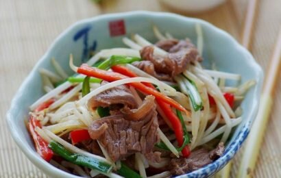Thịt bò xào giá đỗ bạn thường chế biến theo cách nào? Thịt bò xào giá đỗ bạn thường chế biến theo cách nào?