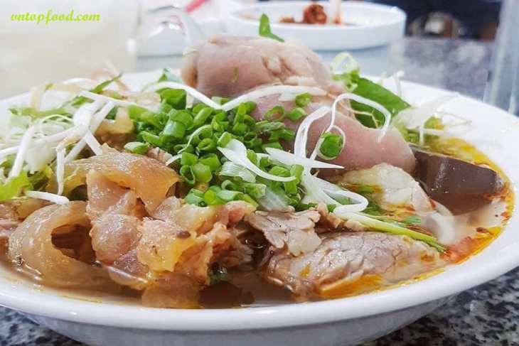 image bun bo nha trang top 15 quan ngon noi tieng gia lai binh dan 165469664971232 Em Vào Bếp