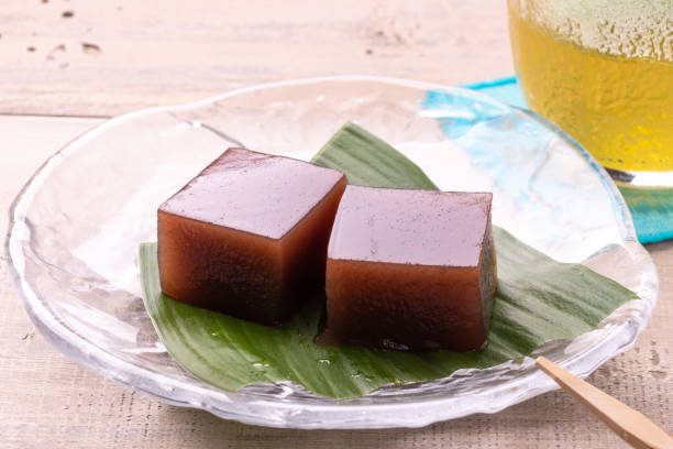 image wagashi nghe thuat am thuc nhat ban 165424962443693 Em Vào Bếp