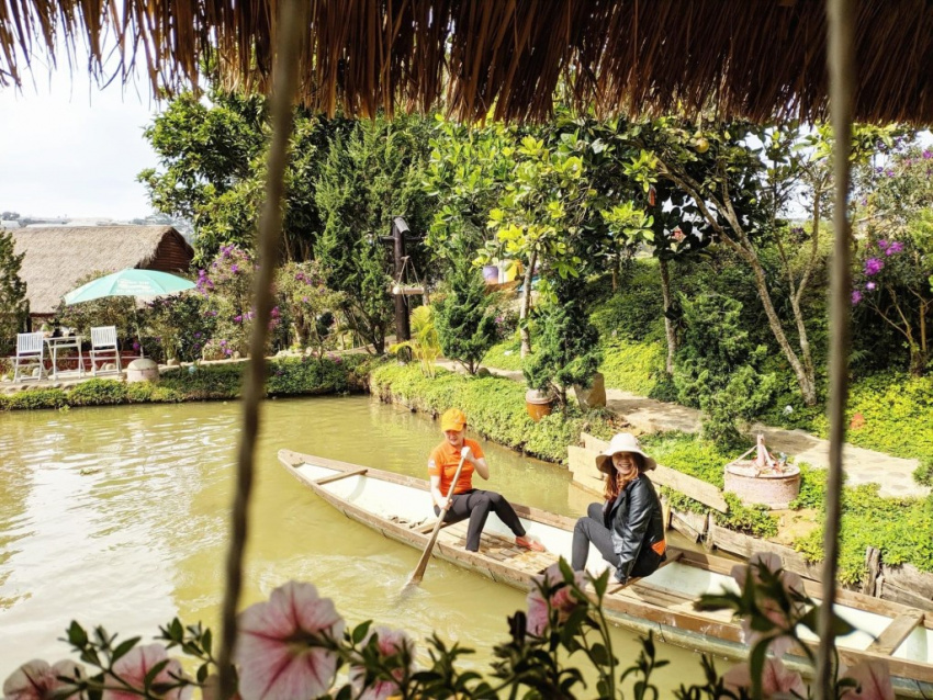 image ho thuy quai da lat nhac den buon lang vang danh am thuc 165754186490472 Em Vào Bếp