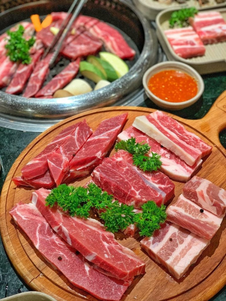 image top 11 nha hang quan buffet phu quoc ngon gia re view dep 165767202115658 Em Vào Bếp